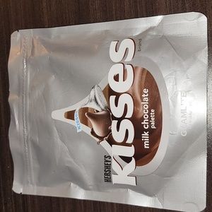 Glamlite Hershey's Kisses Milk Chocolate Pallette